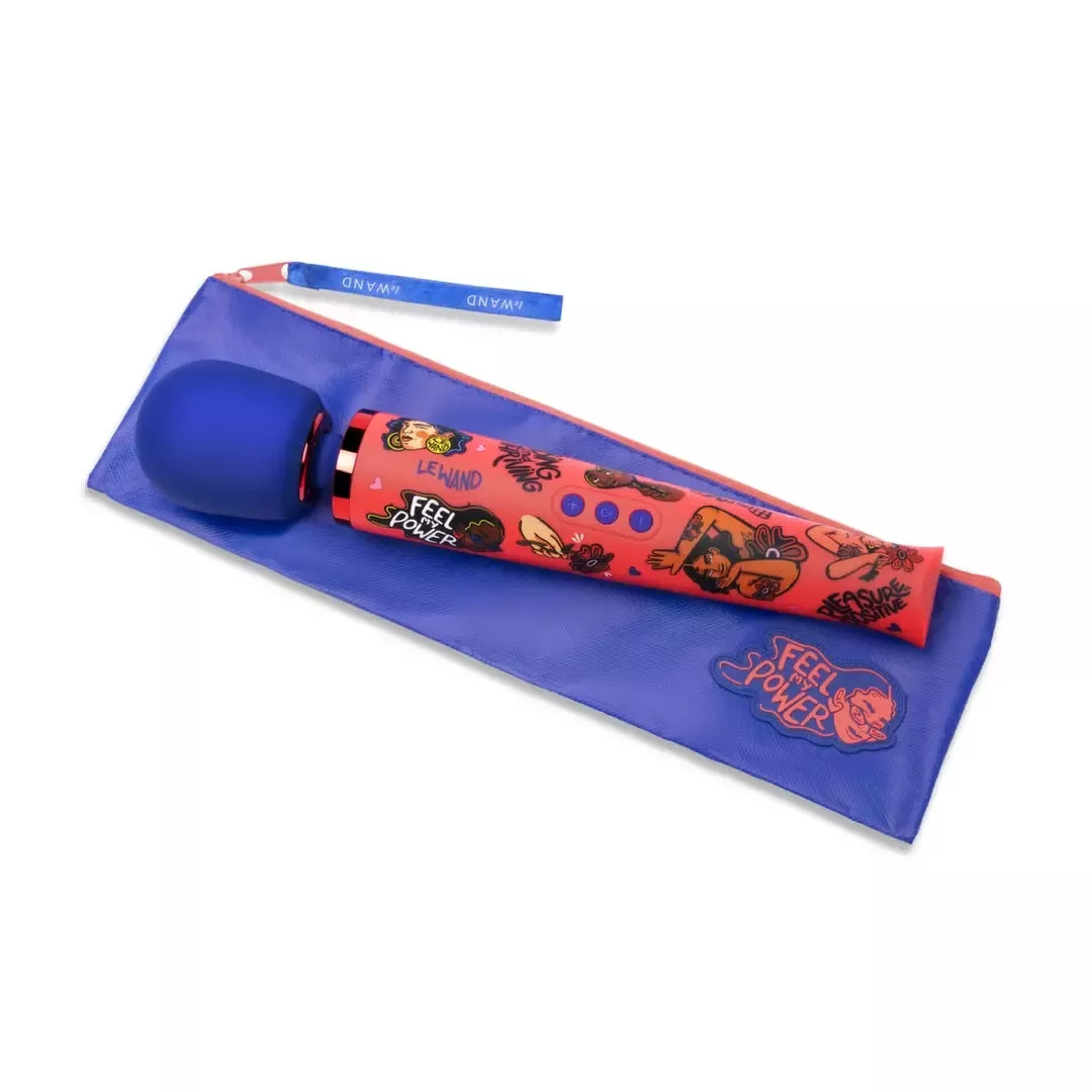 Le Wand Feel My Power 2022 Kelly Malka Edition masažuoklis, 340 mm