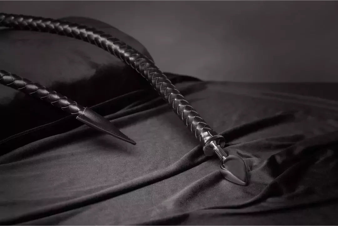 Ouch! Metal Plug with PU Leather Devil Tail – juodas, vidutinio dydžio