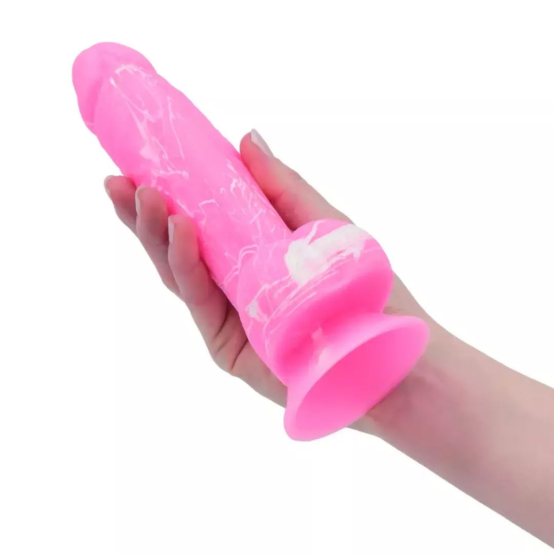 „Addiction“ Brandon 19 cm tamsoje šviečiantis silikoninis modelis, rožinis