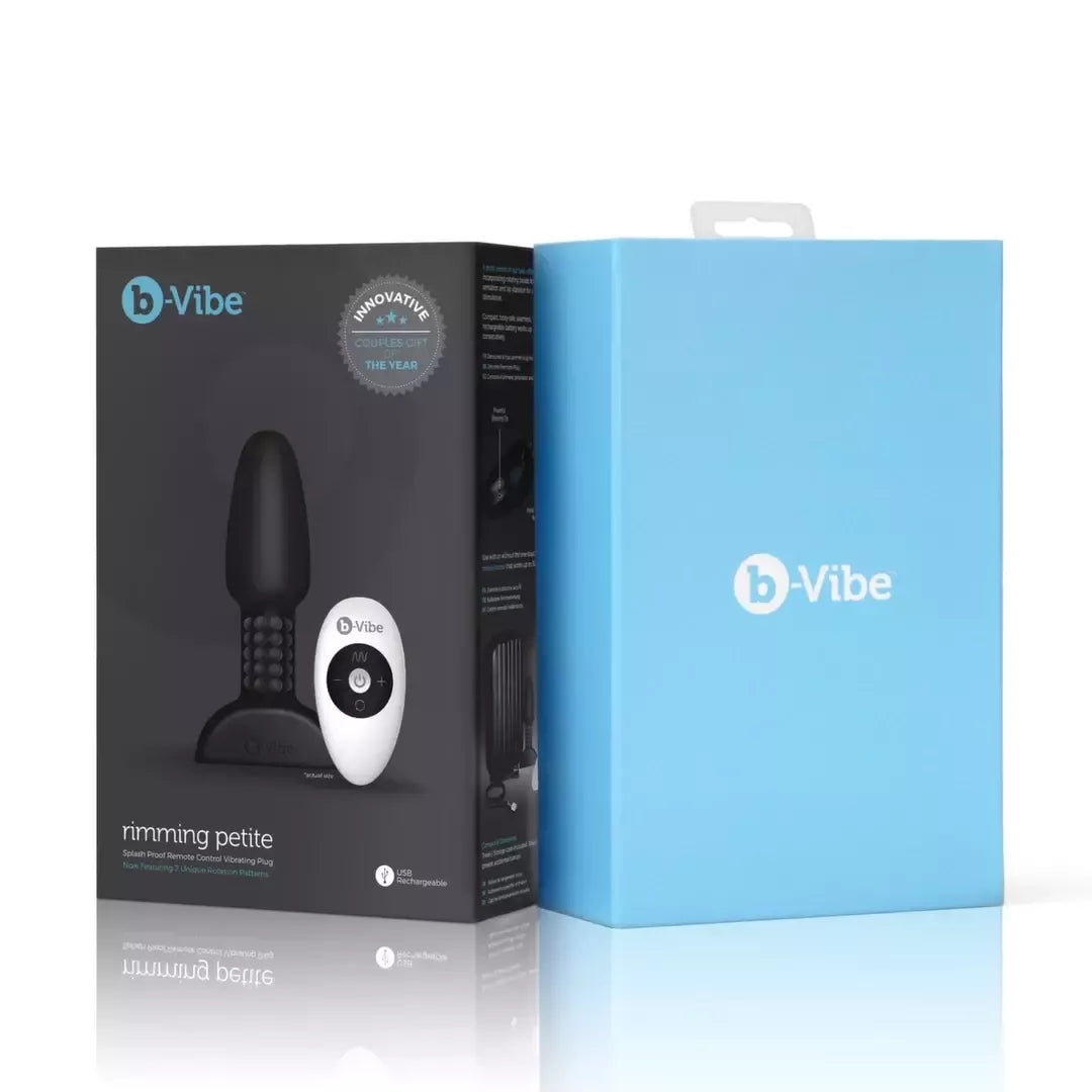 b-Vibe Rimming Petite Black intymus besisukantis kamštis 12,5 cm su nuotolinio valdymo pultu