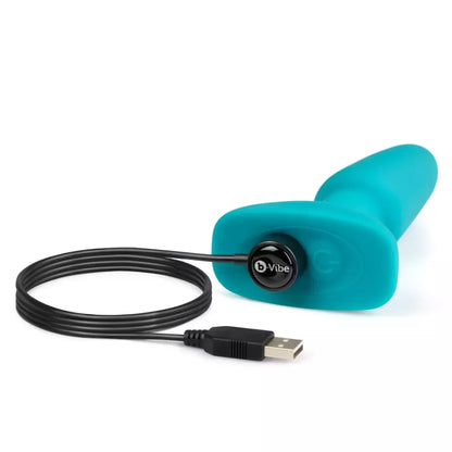 b-Vibe Rimming Plug 2 Teal – besisukantys karoliukai ir nuotolinis valdymas, 15,2 cm silikoninis