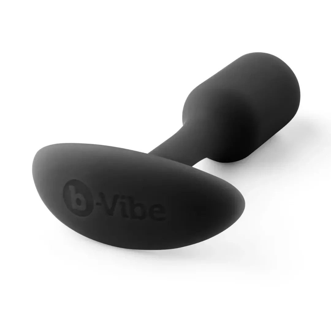 b-Vibe Snug Plug 1 Black – kompaktiškas, svorį turintis silikoninis intymus kaištis