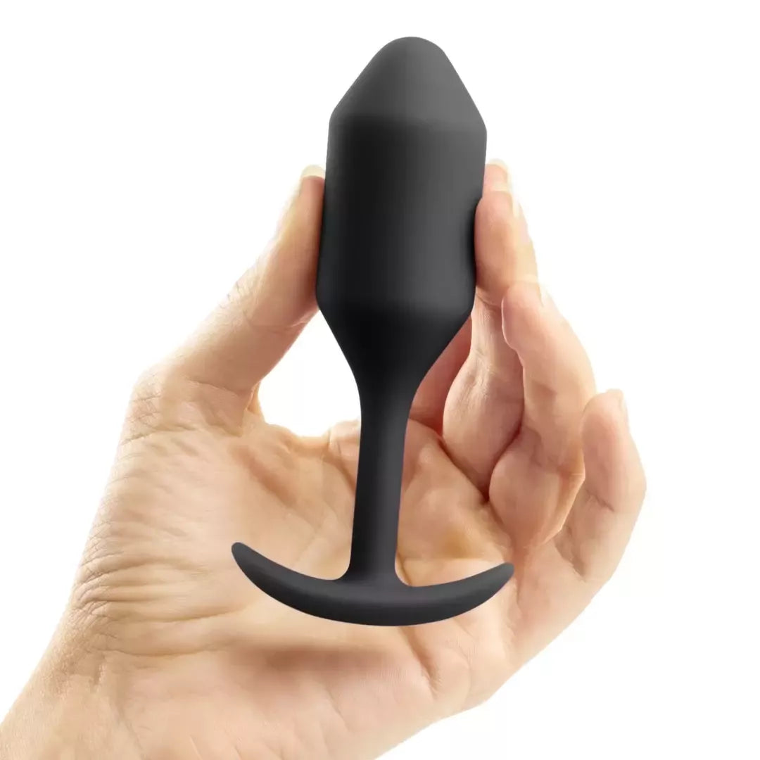 B-Vibe Snug Plug 2 juodas sunkiasvoris silikoninis ananalinis treniruoklis 114 g 3x11,4 cm