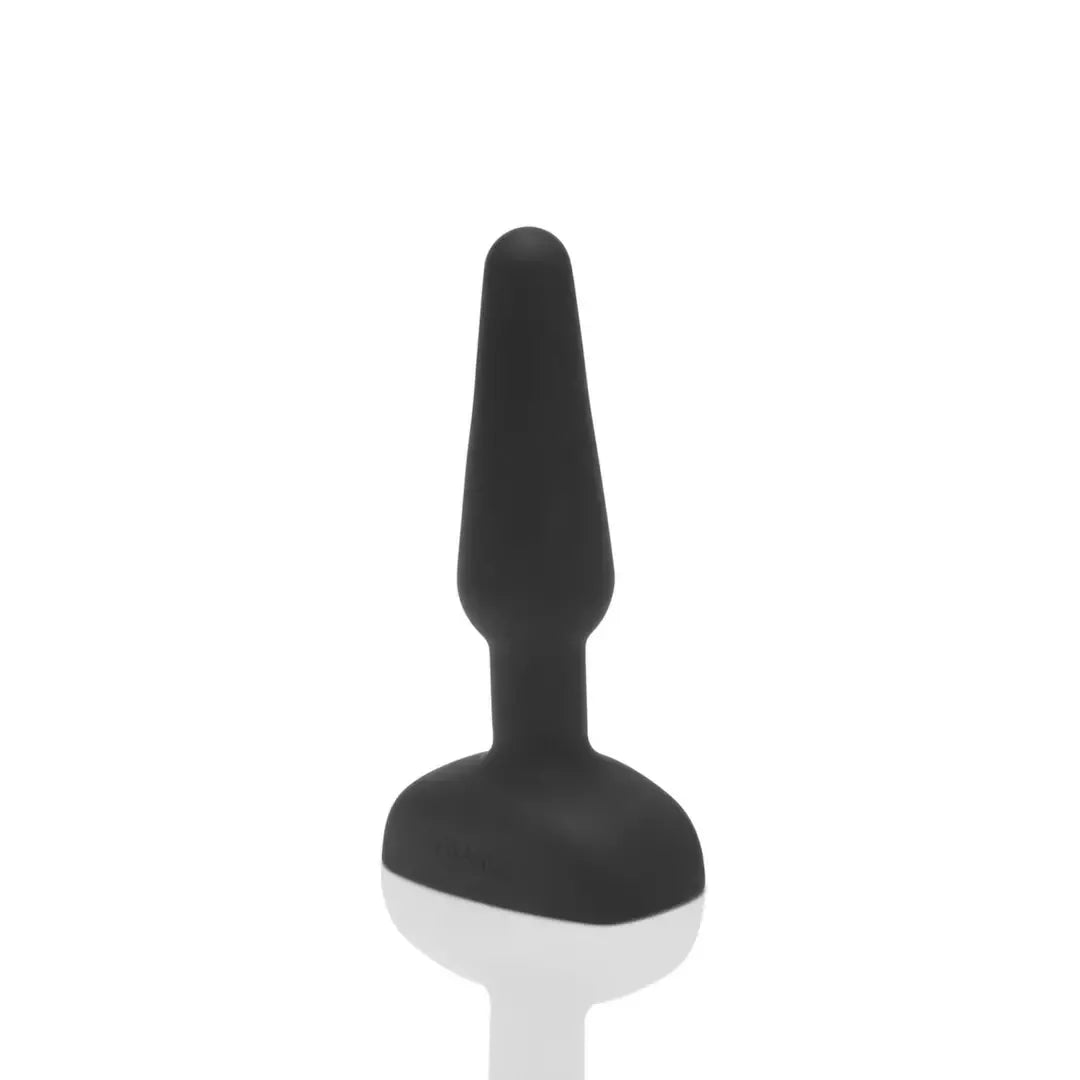 b-Vibe Trio Plug Black – vidutinio dydžio intymi sistema, 3 varikliukai, nuotolinio valdymo pultas