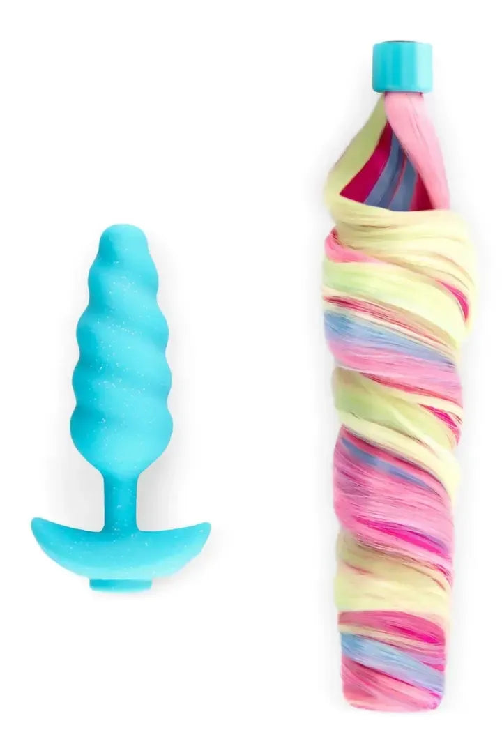 b-Vibe Unicorn Plug vibruojantis modelis su nuimama vaivorykštine uodega, vidutinis dydis
