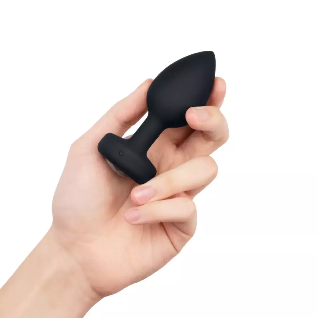 b-Vibe Vibrating Jewel Plug M/L Black Diamond – silikoninis, 15 režimų