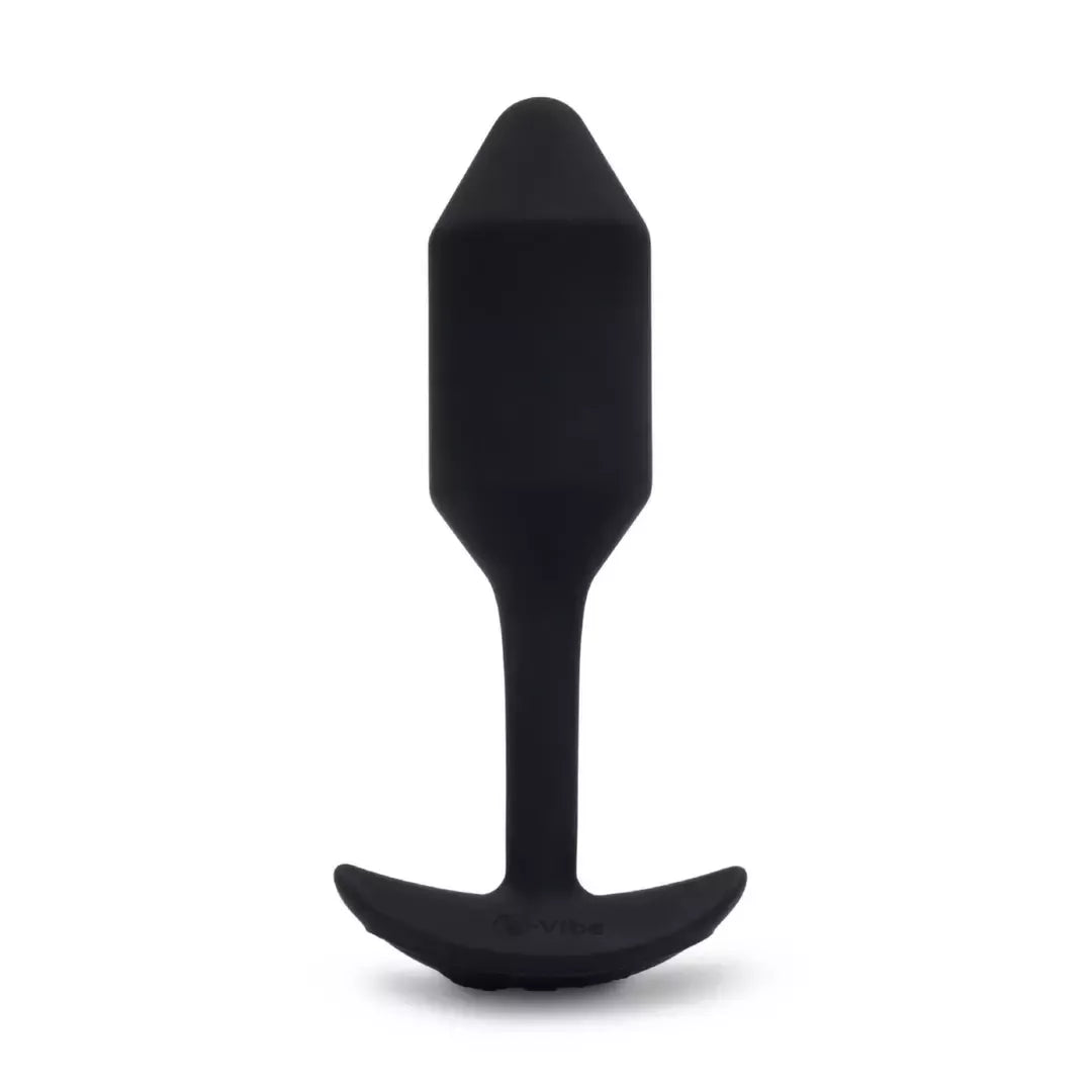 b-Vibe Vibrating Snug Plug 2 Black – pasunkintas silikoninis modelis, 112 g