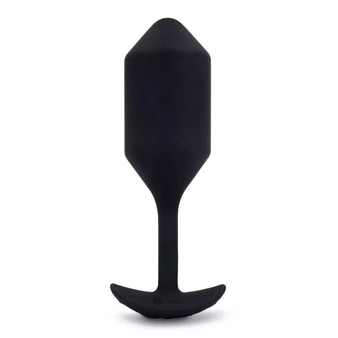 b-Vibe Vibrating Snug Plug 4 Black – pasunkinta silikoninė analinė sistema XL