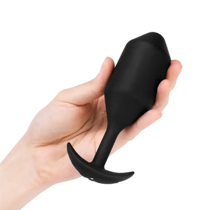 b-Vibe Vibrating Snug Plug 5 Black – pasunkintas silikoninis kaištis XL 318 g