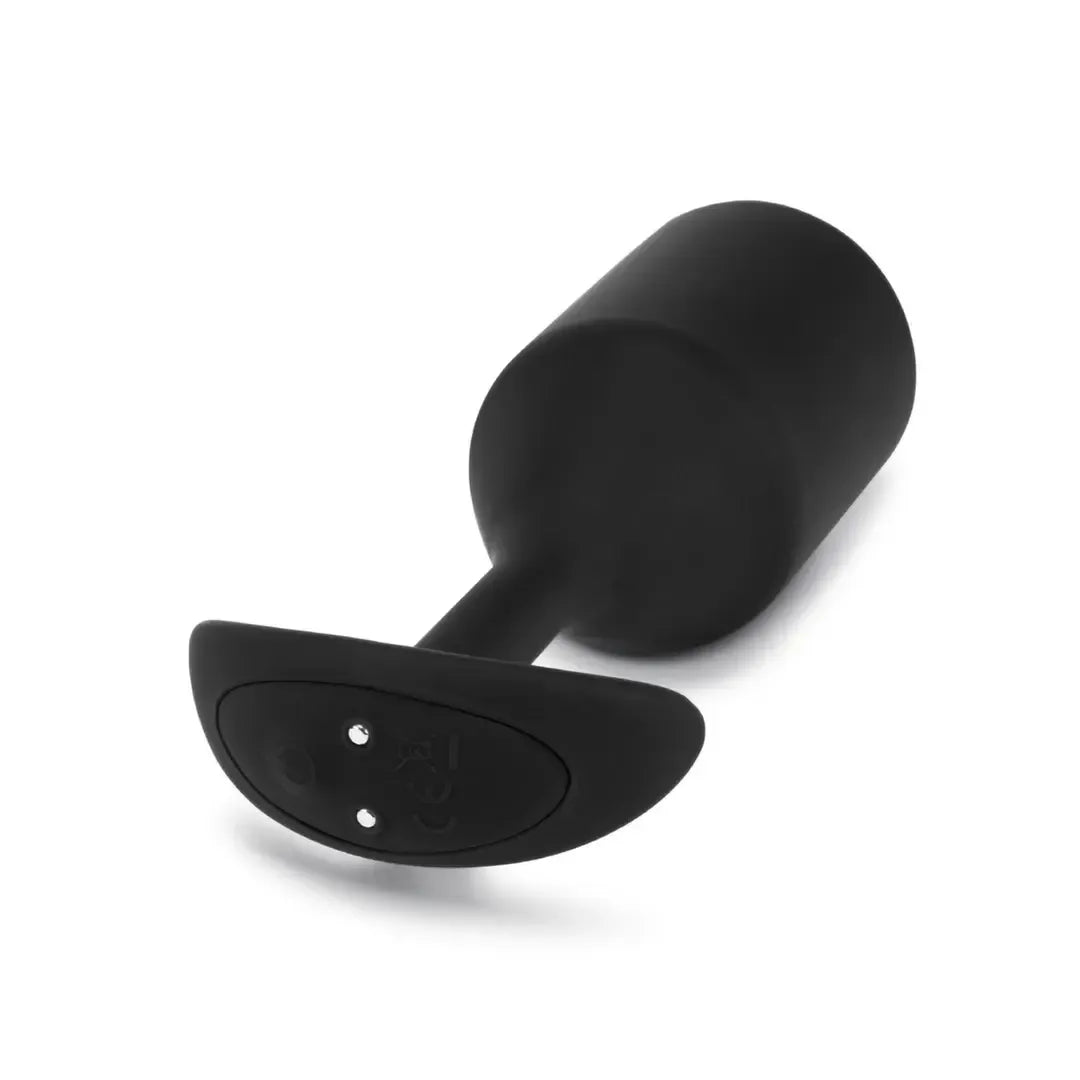 b-Vibe Vibrating Snug Plug 5 Black – pasunkintas silikoninis kaištis XL 318 g