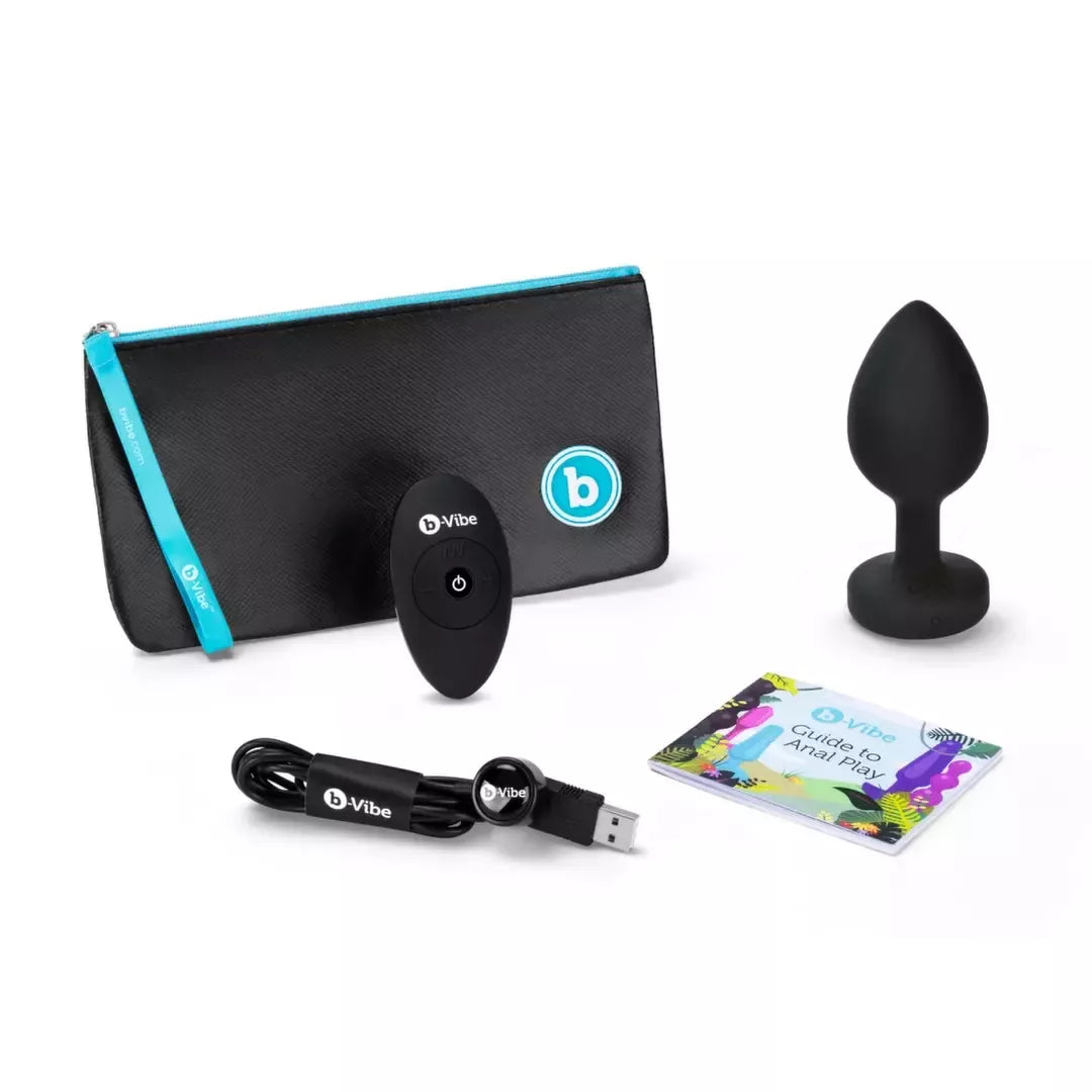 „b-Vibe“ vibruojantis brangakmeniu puoštas XXL dydžio kamštis, juodas – 15 režimų, kraunamas per USB, 12,2 cm