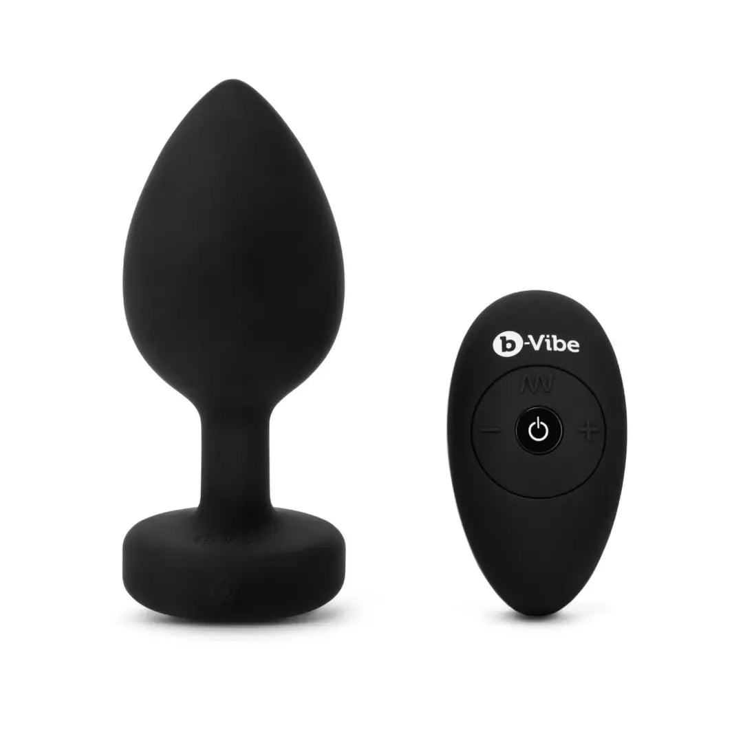 „b-Vibe“ vibruojantis brangakmeniu puoštas XXL dydžio kamštis, juodas – 15 režimų, kraunamas per USB, 12,2 cm