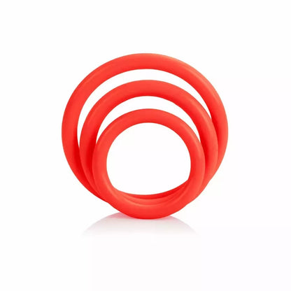 CalExotics Tri-Rings Set Red – silikoniniai anatominiai žiedai, 3 dydžiai