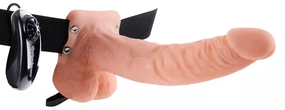 „Fetish Fantasy“ vibruojantis tuščiaviduris 7 colių „Strap-On“ reguliuojamas PVC diržas