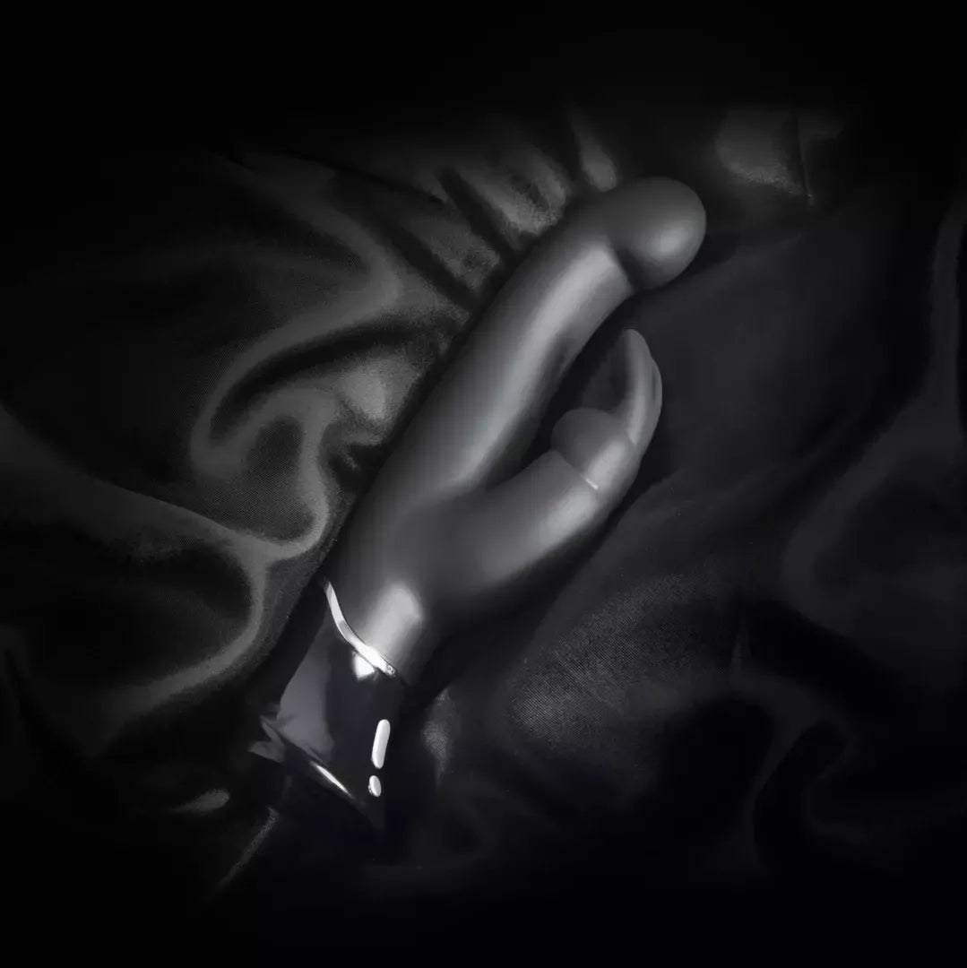 Fifty Shades of Grey Greedy Girl silikoninis dviejų variklių intymus prietaisas, juodas