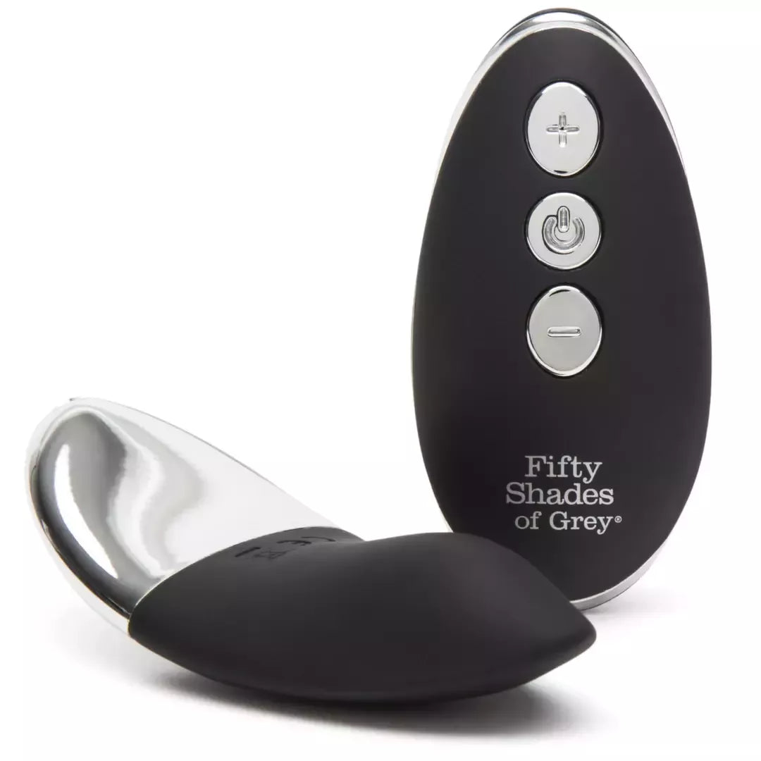 Fifty Shades of Grey Relentless Vibrations nuotoliniu būdu valdomas vibratorius kelnaitėms, juodas