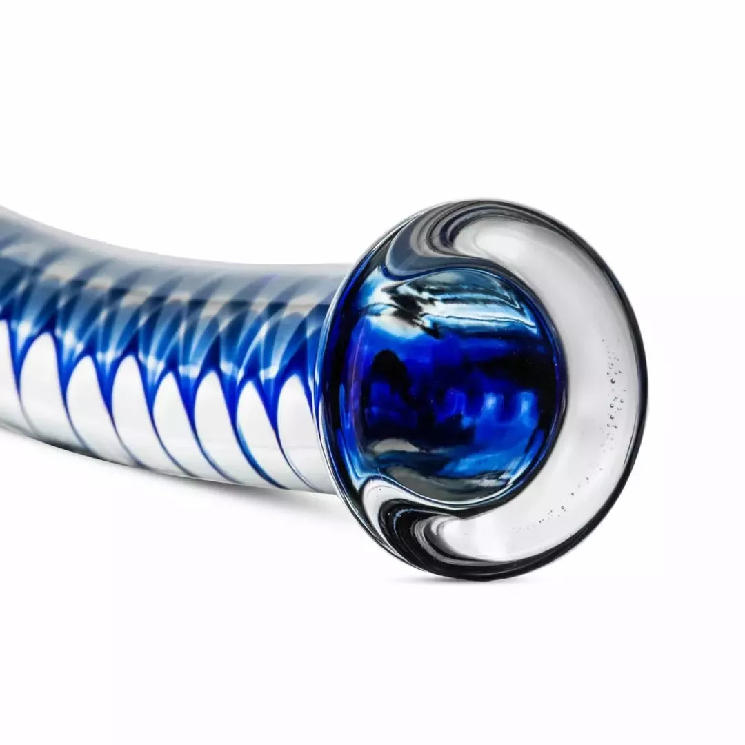 Gildo Glass Intimate Model No. 4 – Skaidrus su mėlyna spirale, plokščiu pagrindu