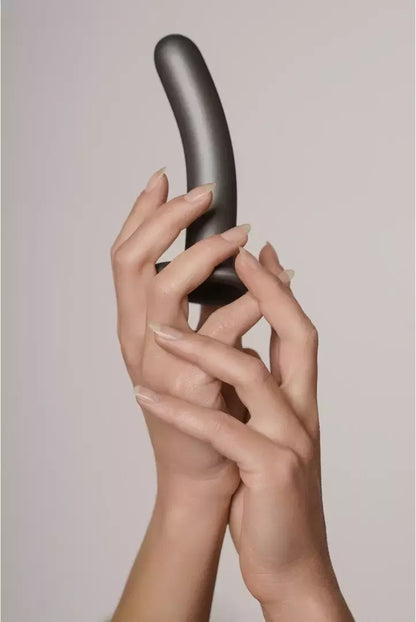Ouch! Smooth Silicone Intimate Model 12 cm metalinis su siurbtuku