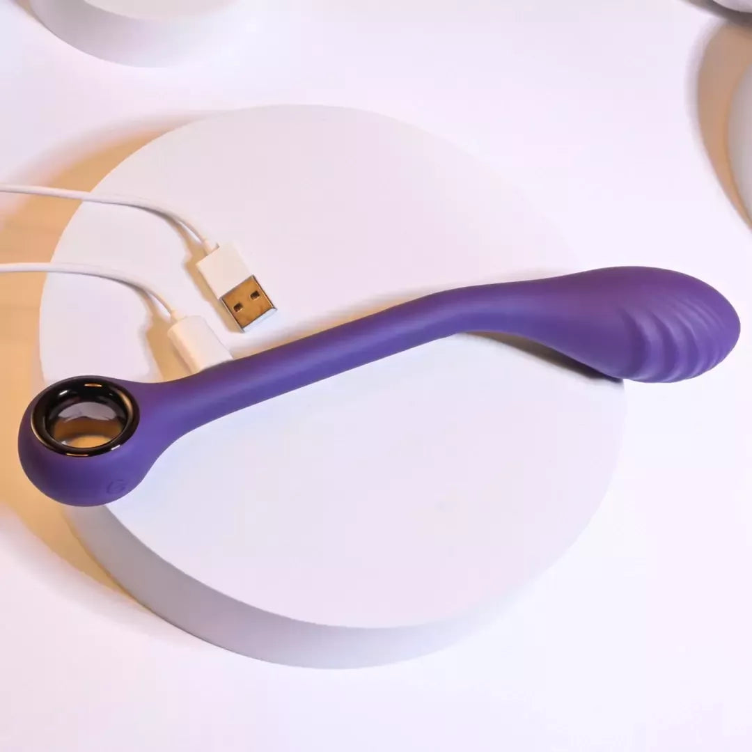 Playboy Pleasure Spot On lankstus vibratorius, Acai, 22,6 cm, silikoninis, USB