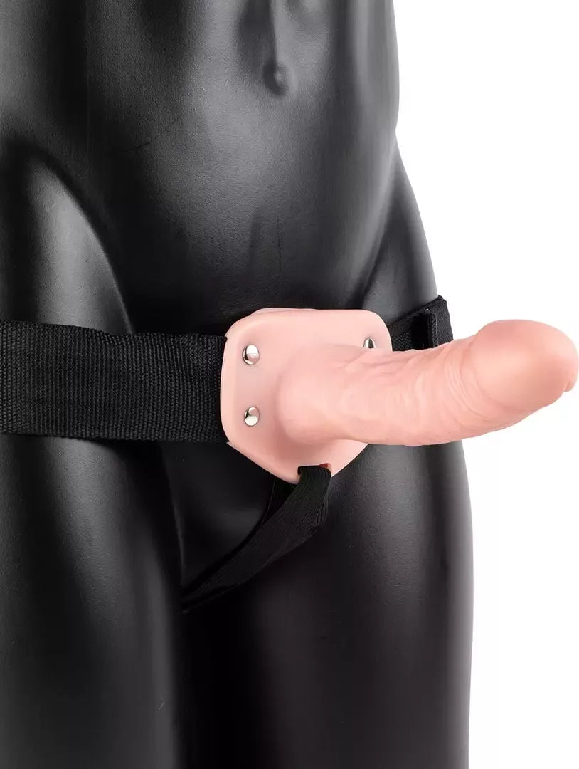 RealRock vibruojantis tuščiaviduris diržas su dildo 15,5 cm – reguliuojamo patogumo sistema