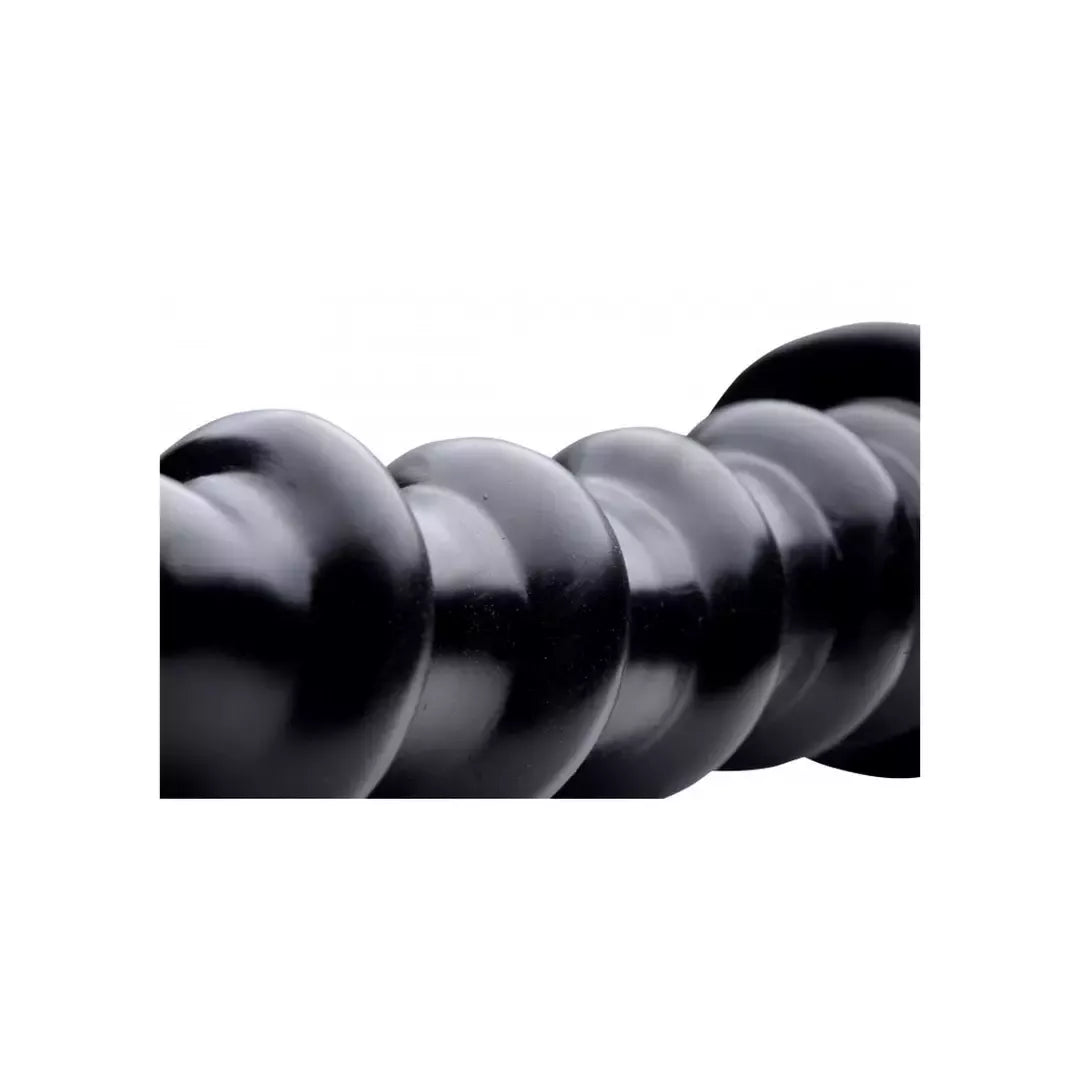 XR Brands The Screw Intimate Machine juodas su tekstūruotu spiraliniu dizainu, 27 cm