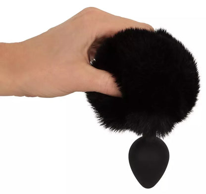 You2Toys Fluffy Tail Black M – silikoninis intymus kūgio formos kaištis su dirbtiniu kailiu