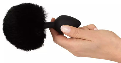 You2Toys Fluffy Tail Black M – silikoninis intymus kūgio formos kaištis su dirbtiniu kailiu